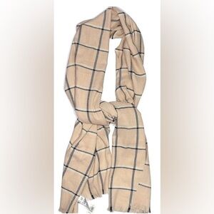 Gap Beige and black plaid knit winter Scarf NWT